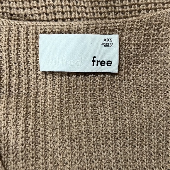 Aritzia wolter sweater - Picture 9 of 9